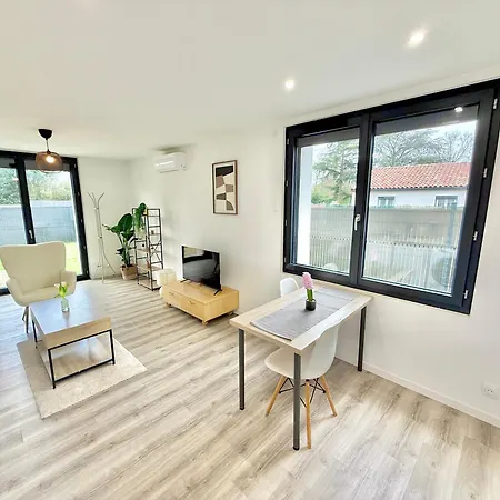 Apartment T2 Confort - Clim - Parking - Jardin