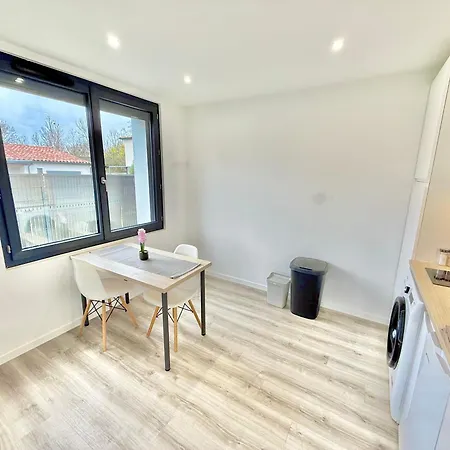 T2 Confort - Clim - Parking - Jardin Apartment *