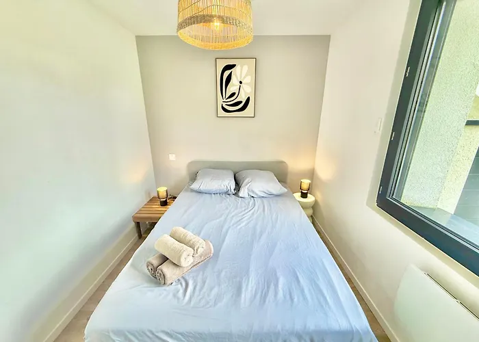 T2 Confort - Clim - Parking - Jardin Roques (Haute-Garonne)